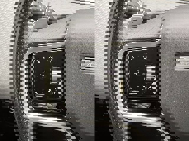 Used 2022 Land Rover Range Rover Evoque R-Dynamic S image 13