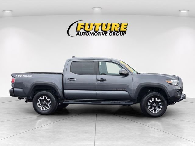 Certified 2021 Toyota Tacoma TRD Off-Road w/ Technology Package AWD/4WD image 4
