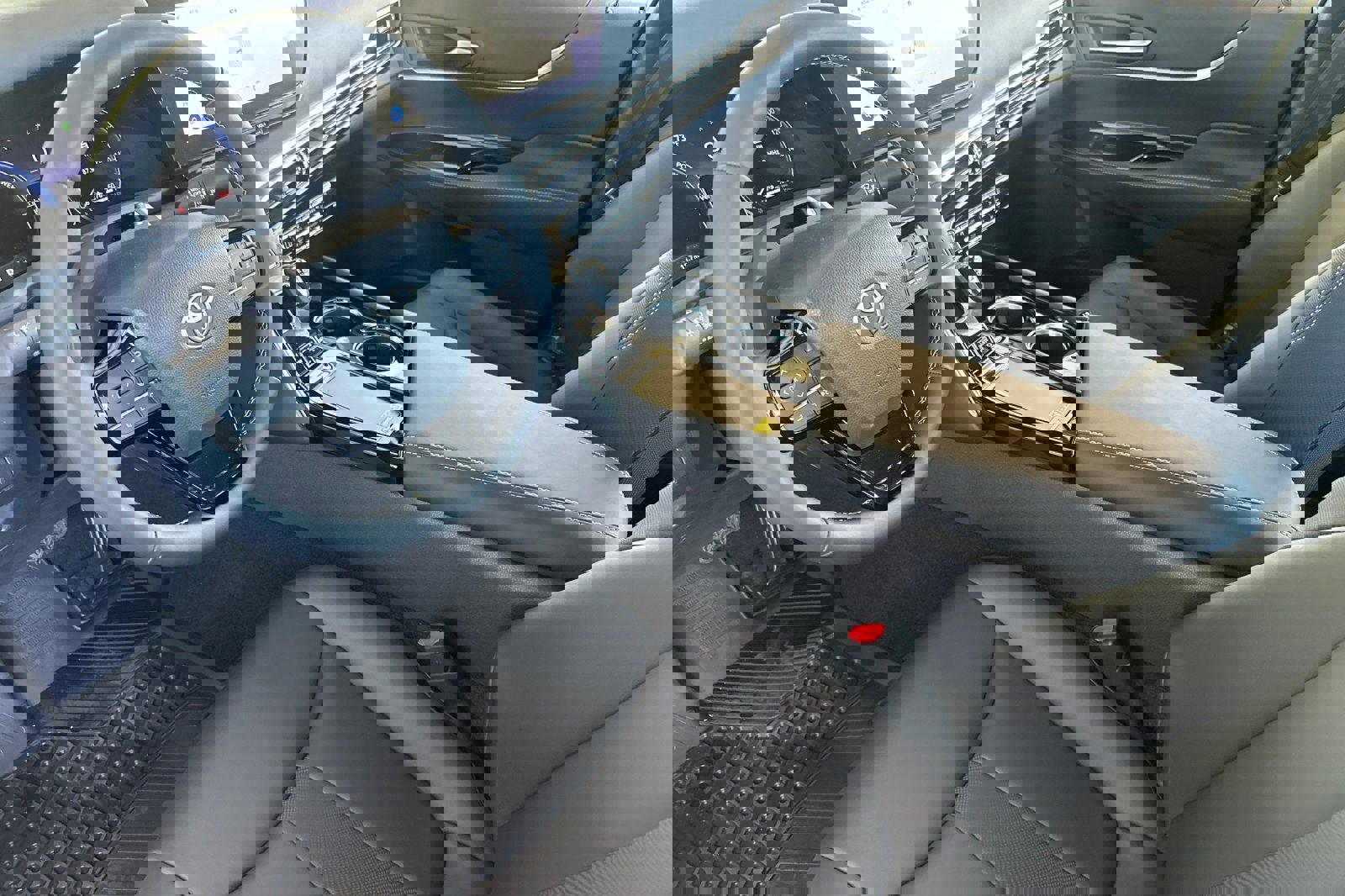 New 2026 Toyota Mirai XLE image 11