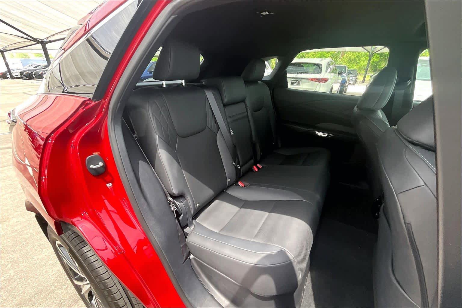 Used 2024 Lexus RX 350 Premium w/ Accessory Package AWD/4WD image 20