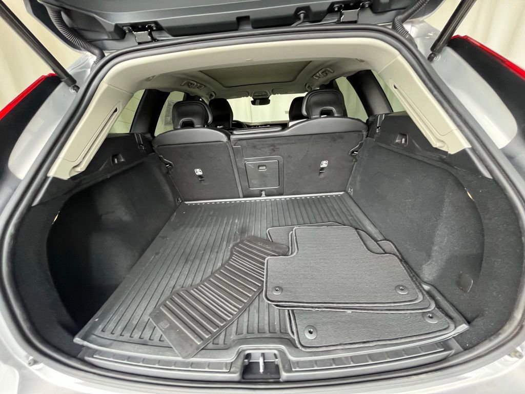 Used 2024 Volvo XC60 B5 Core image 26