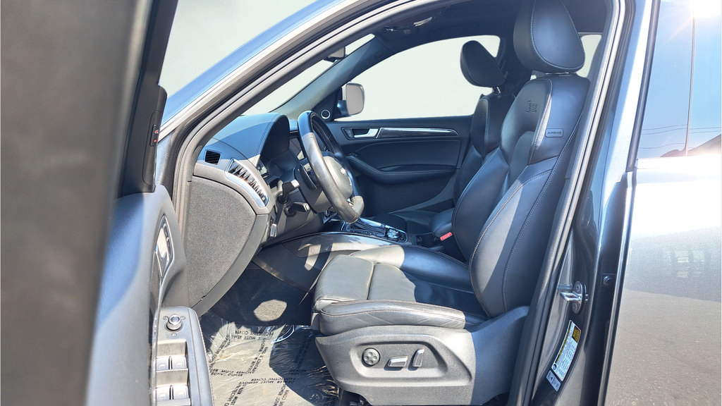 Used 2015 Audi SQ5 Premium Plus w/ Technology Package AWD/4WD image 10