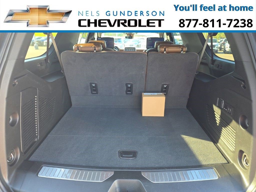 Certified 2024 Chevrolet Suburban High Country w/ Advanced Technology Package image 22