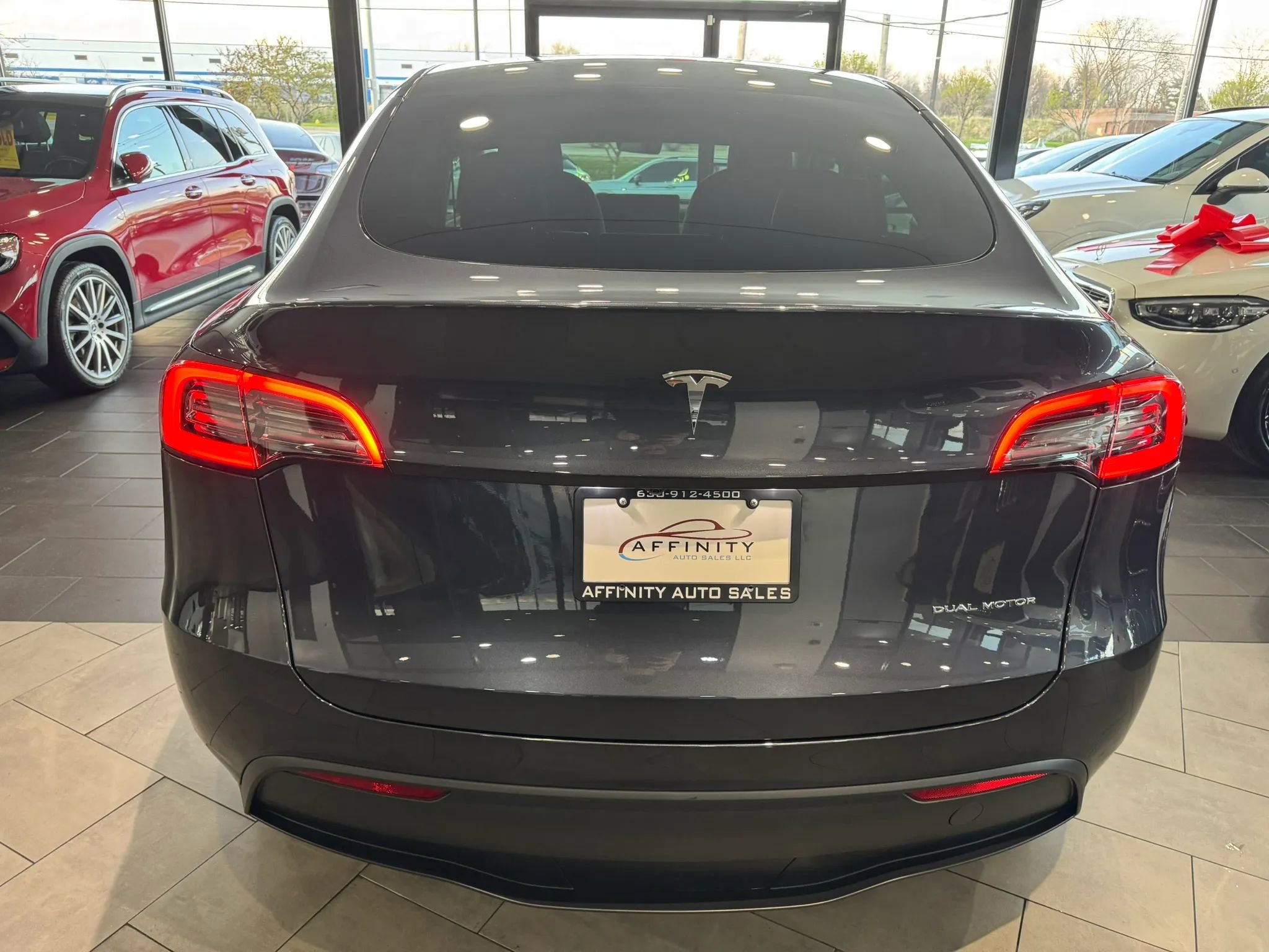 Used 2024 Tesla Model Y Long Range image 4