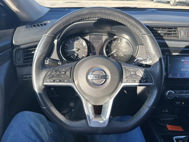 Used 2018 Nissan Rogue SV image 22