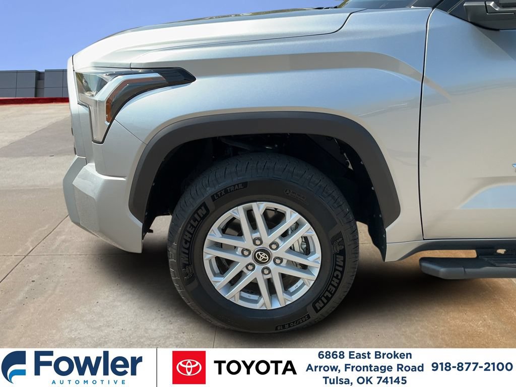 Certified 2025 Toyota Tundra SR5 w/ SR5 Premium Package AWD/4WD image 29
