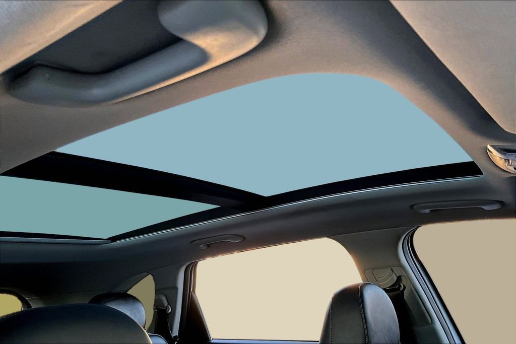 Used 2022 Kia Sorento EX w/ Panoramic Sunroof Package image 21