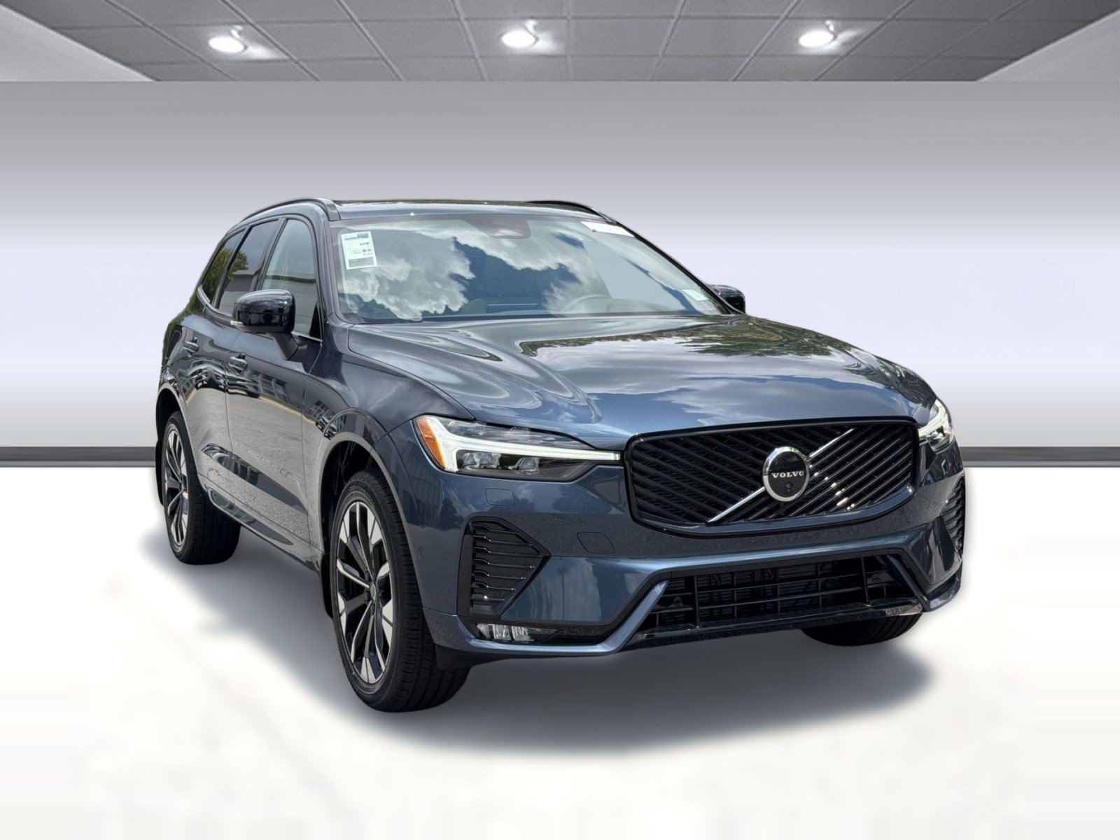 New 2026 Volvo XC60 B5 Plus w/ Climate Package AWD/4WD image 7