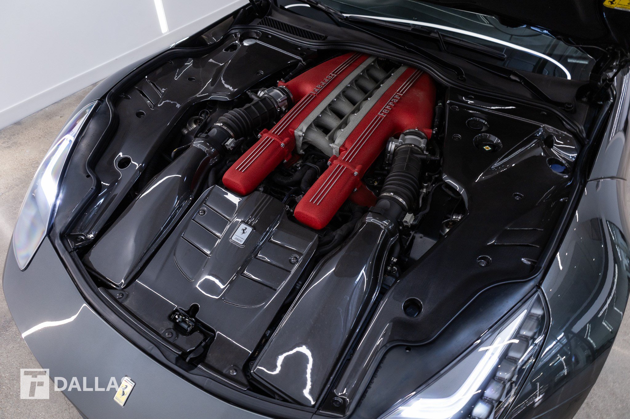 Used 2015 Ferrari F12 Berlinetta RWD image 5