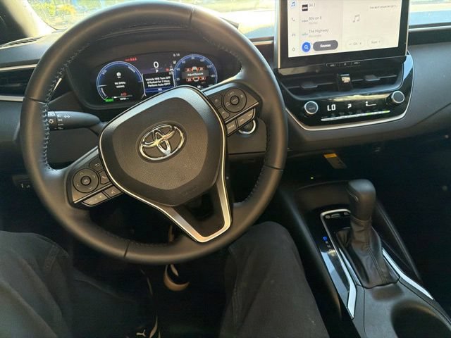 Used 2026 Toyota Corolla SE w/ SE Premium Package FWD image 16