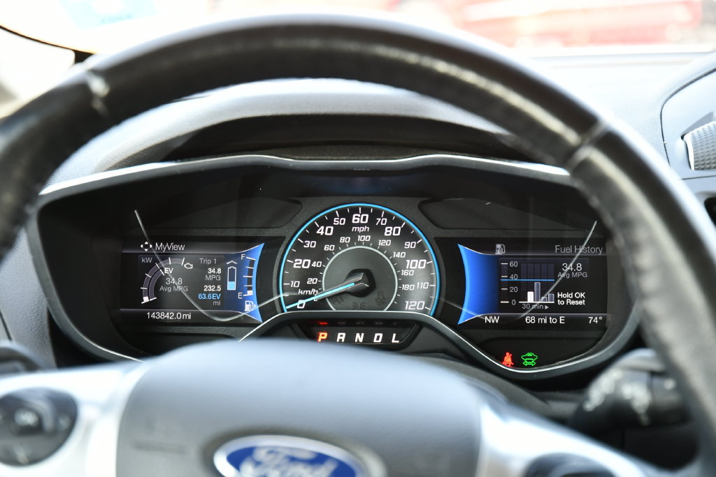 Used 2015 Ford C-MAX SE w/ Equipment Group 202A FWD image 24