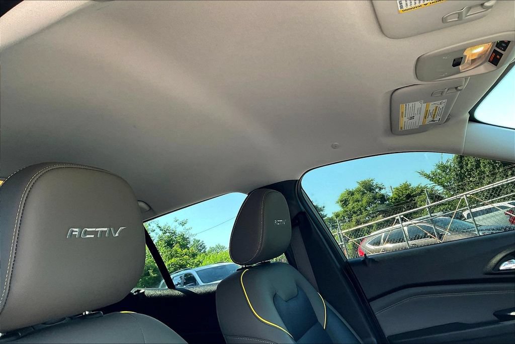 Used 2025 Chevrolet Trax ACTIV FWD image 18