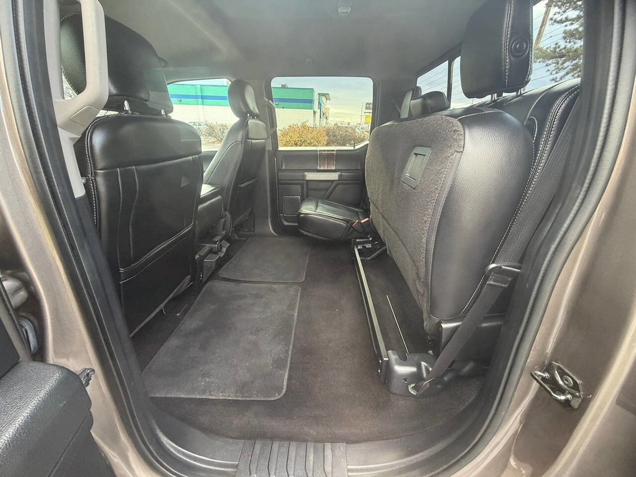 Used 2018 Ford F150 Lariat image 27