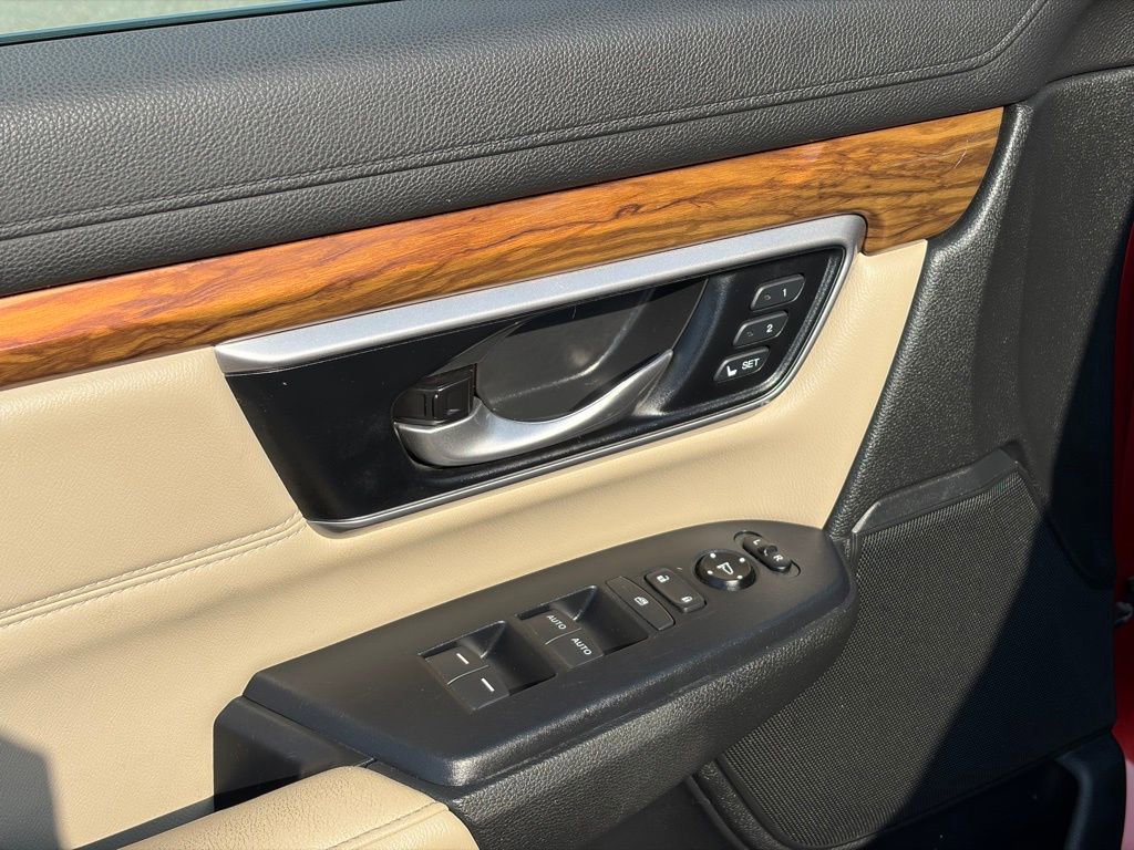 Used 2019 Honda CR-V Touring image 12