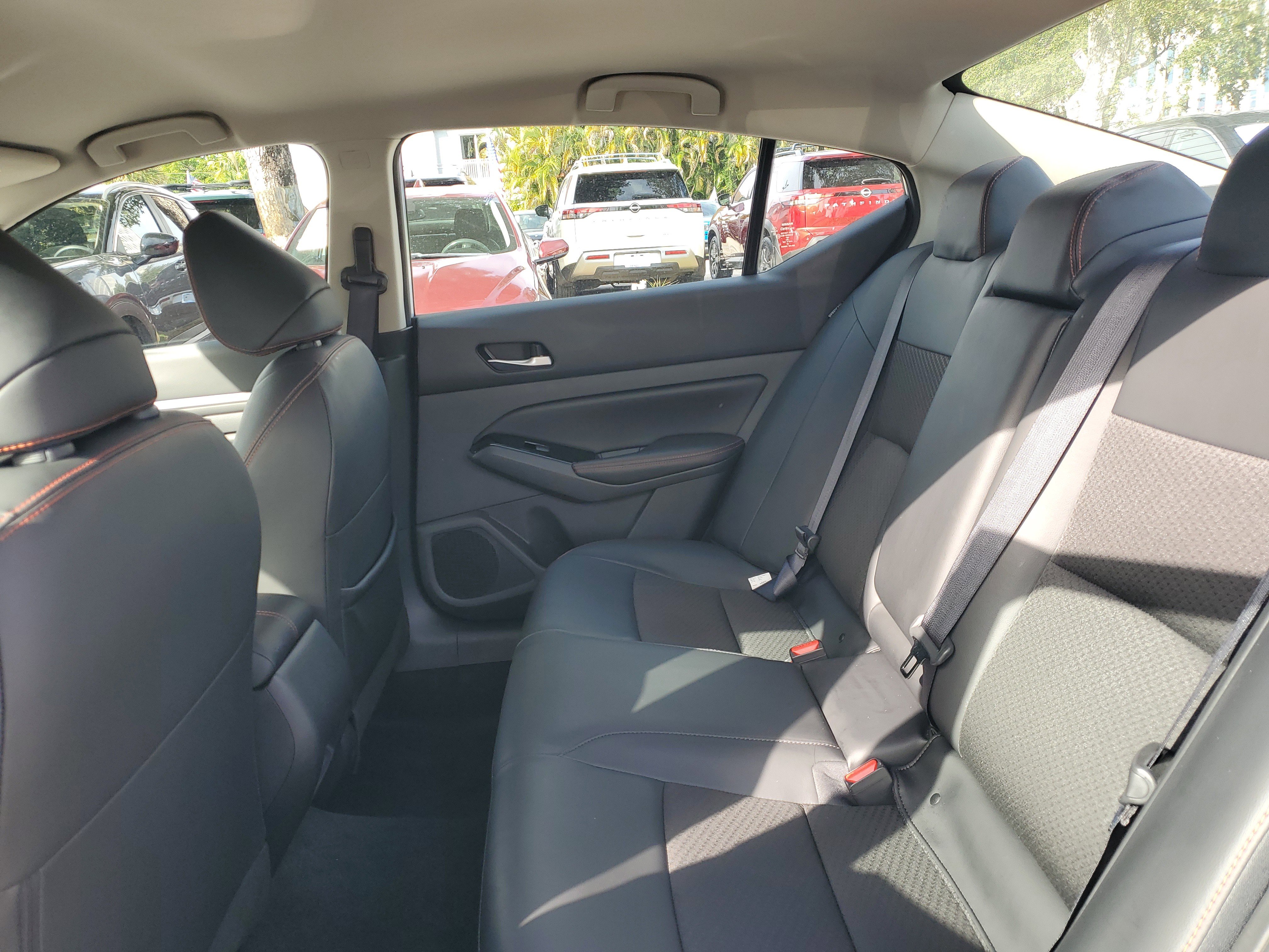 Certified 2025 Nissan Altima 2.5 SR AWD/4WD image 12