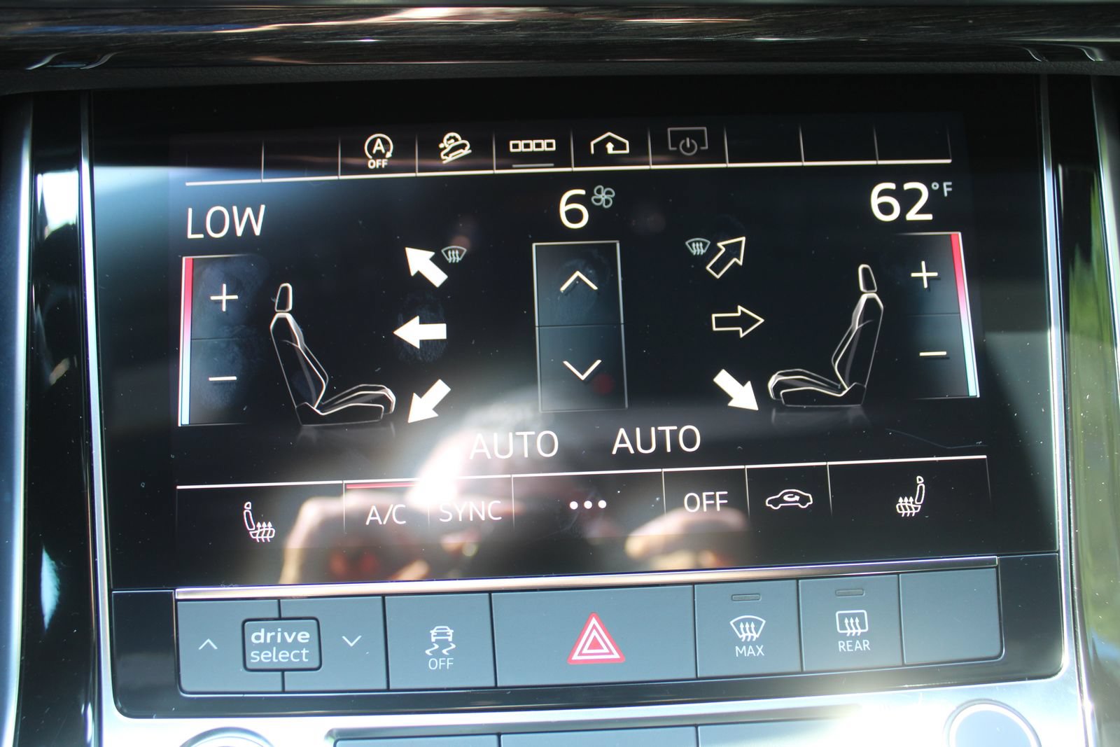 Used 2025 Audi Q7 3.0T Premium AWD/4WD image 43