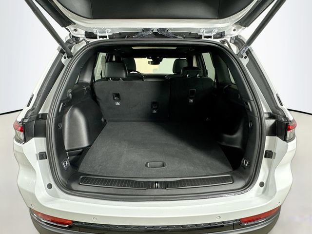 Used 2024 Jeep Grand Cherokee Limited w/ Black Appearance Package image 32