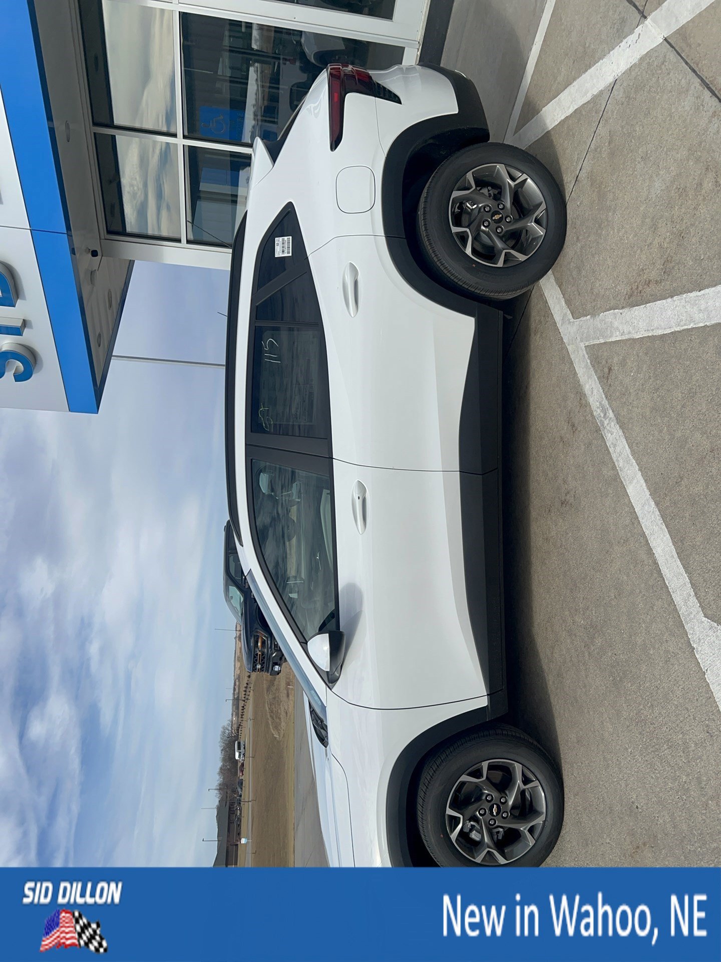 New 2026 Chevrolet Trax LT w/ Sunroof Package image 2