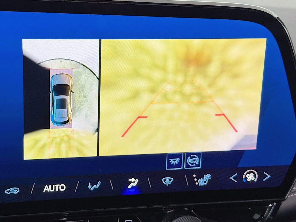 Used 2025 Chevrolet Blazer EV LT w/ Super Cruise Package image 36