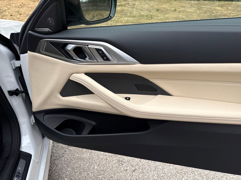Used 2025 BMW 440i xDrive Convertible w/ Premium Package image 31