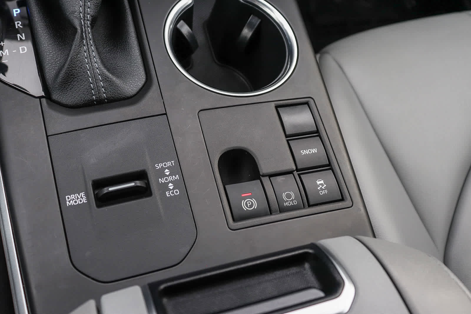 Used 2023 Toyota Highlander XLE image 25