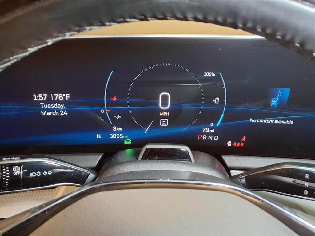 Certified 2025 Cadillac Optiq Luxury 1 w/ LPO, Floor Liner Package image 9