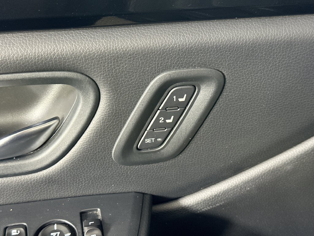 Used 2023 Honda Pilot Touring image 24