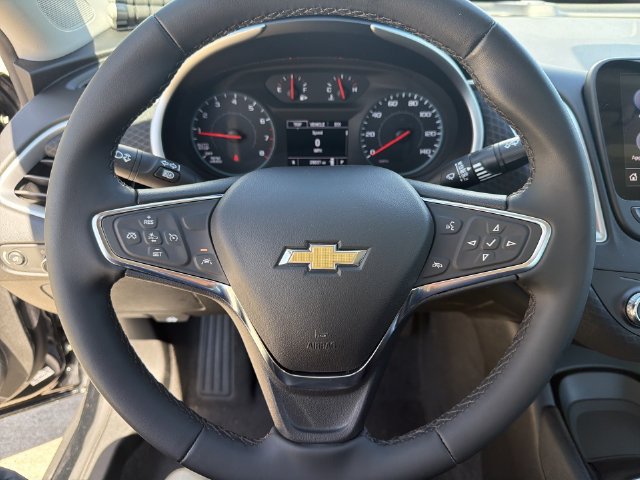 Used 2023 Chevrolet Malibu RS FWD image 16