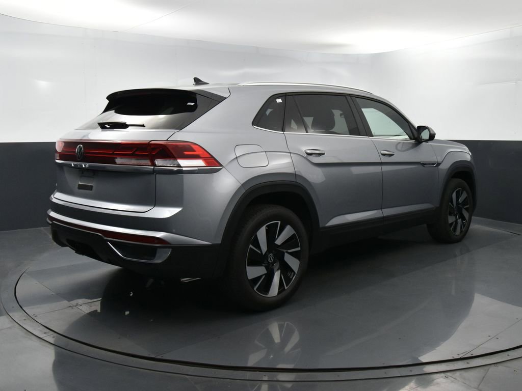 Used 2024 Volkswagen Atlas Cross Sport SE image 35