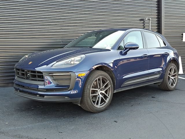 Certified 2026 Porsche Macan AWD/4WD image 1