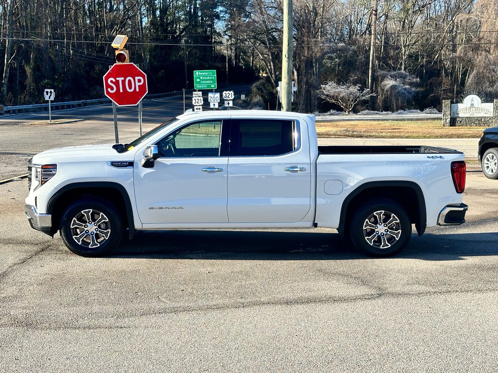 Used 2025 GMC Sierra 1500 SLT AWD/4WD image 4