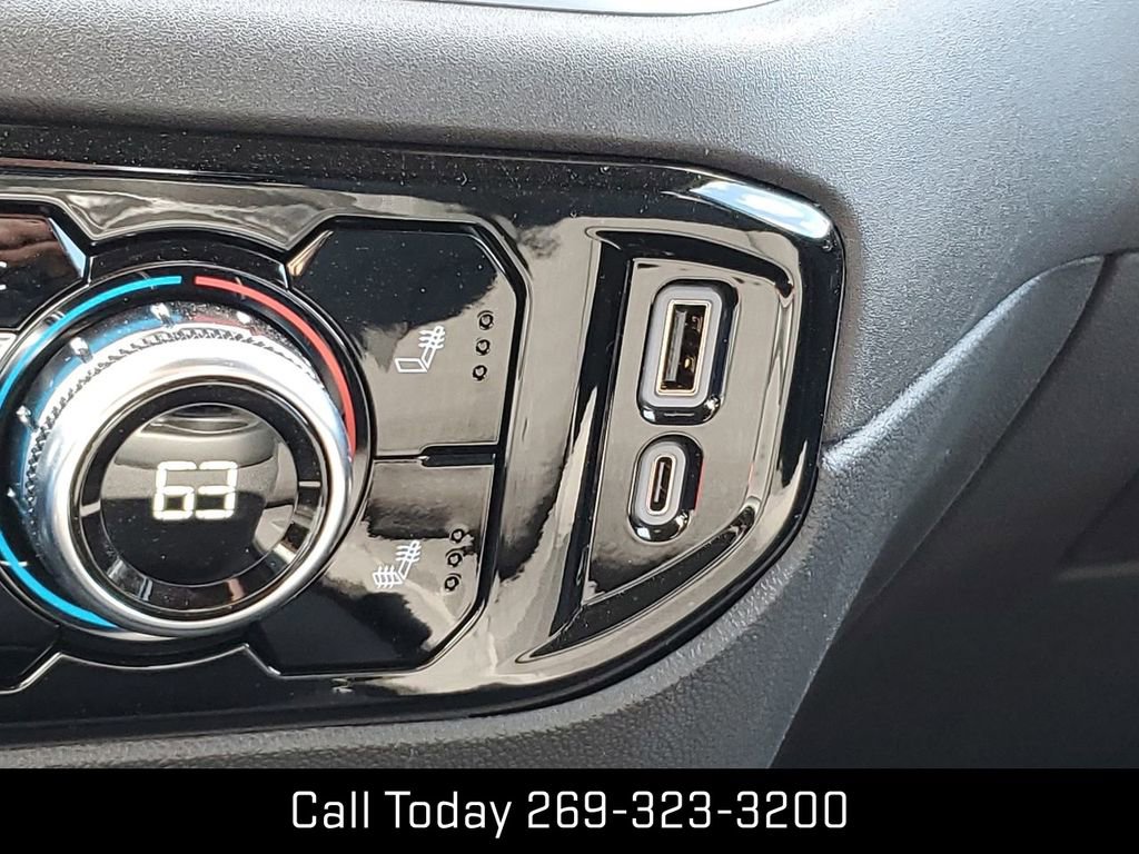 New 2025 GMC Sierra 1500 Elevation image 34