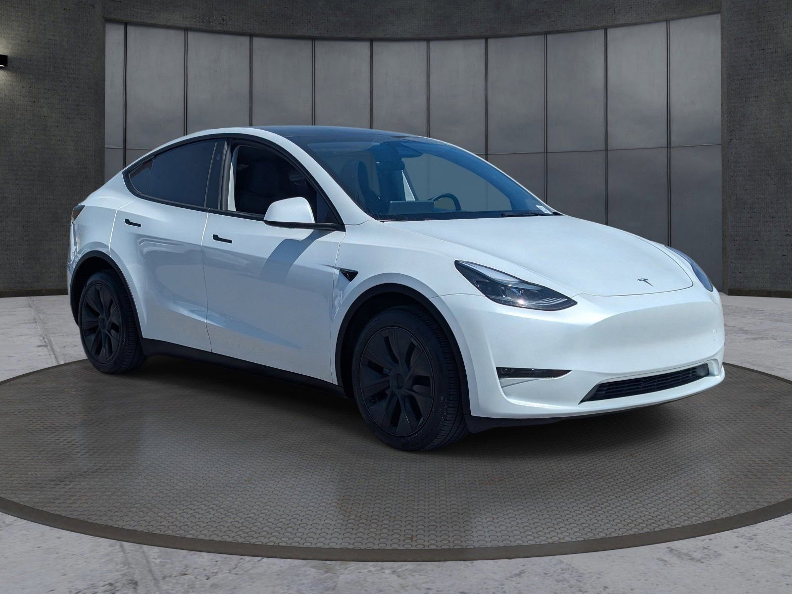 Used 2025 Tesla Model Y Long Range image 8