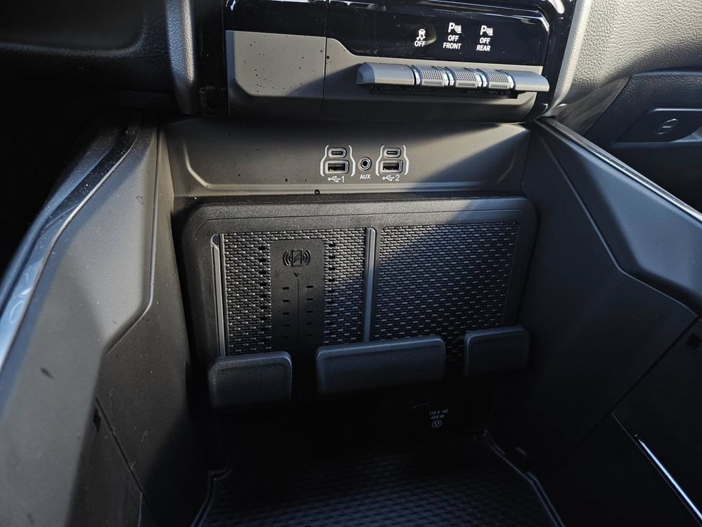 Used 2026 RAM 1500 Laramie w/ Night Edition AWD/4WD image 34