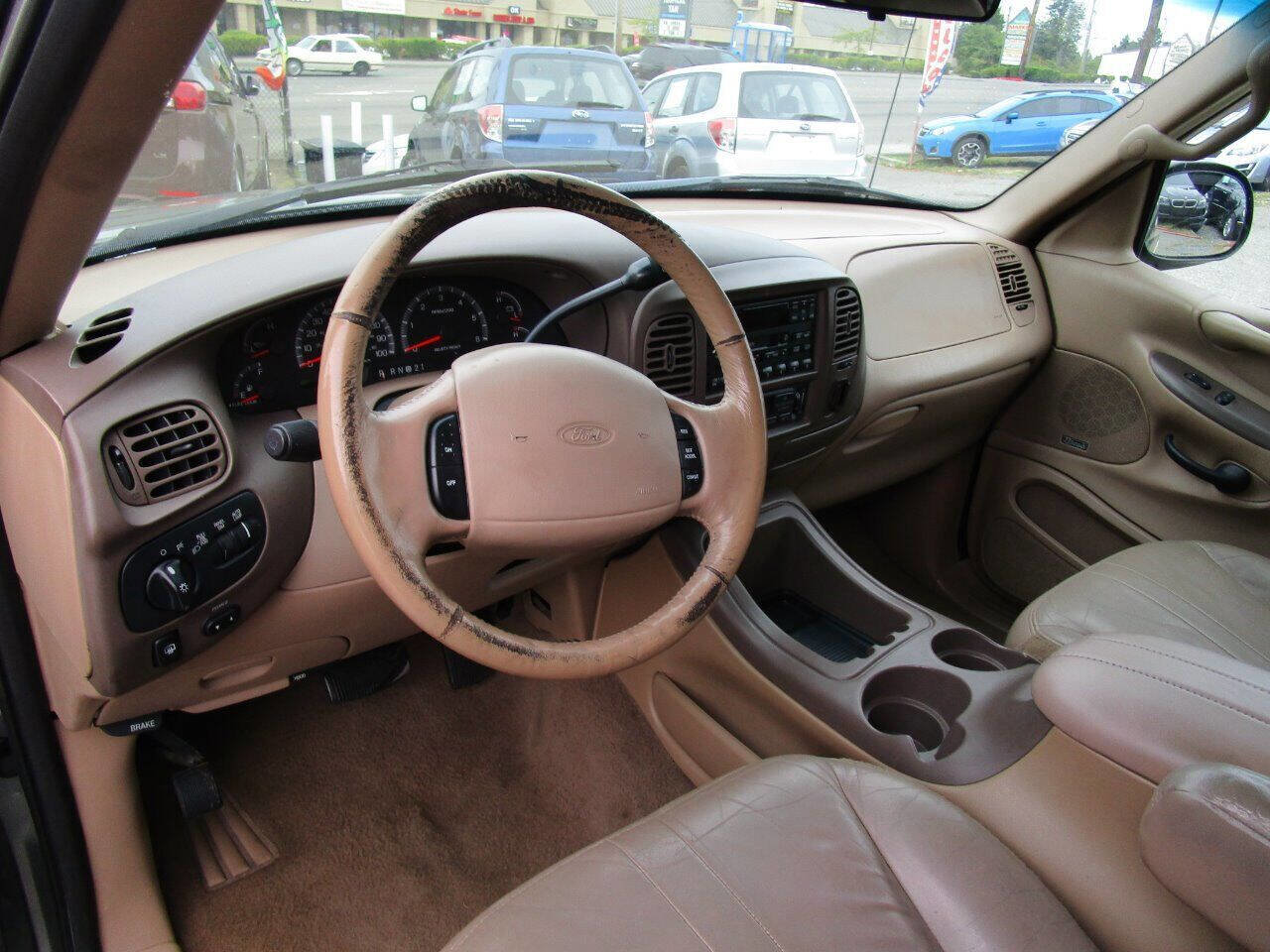 Used 1999 Ford Expedition XLT image 14