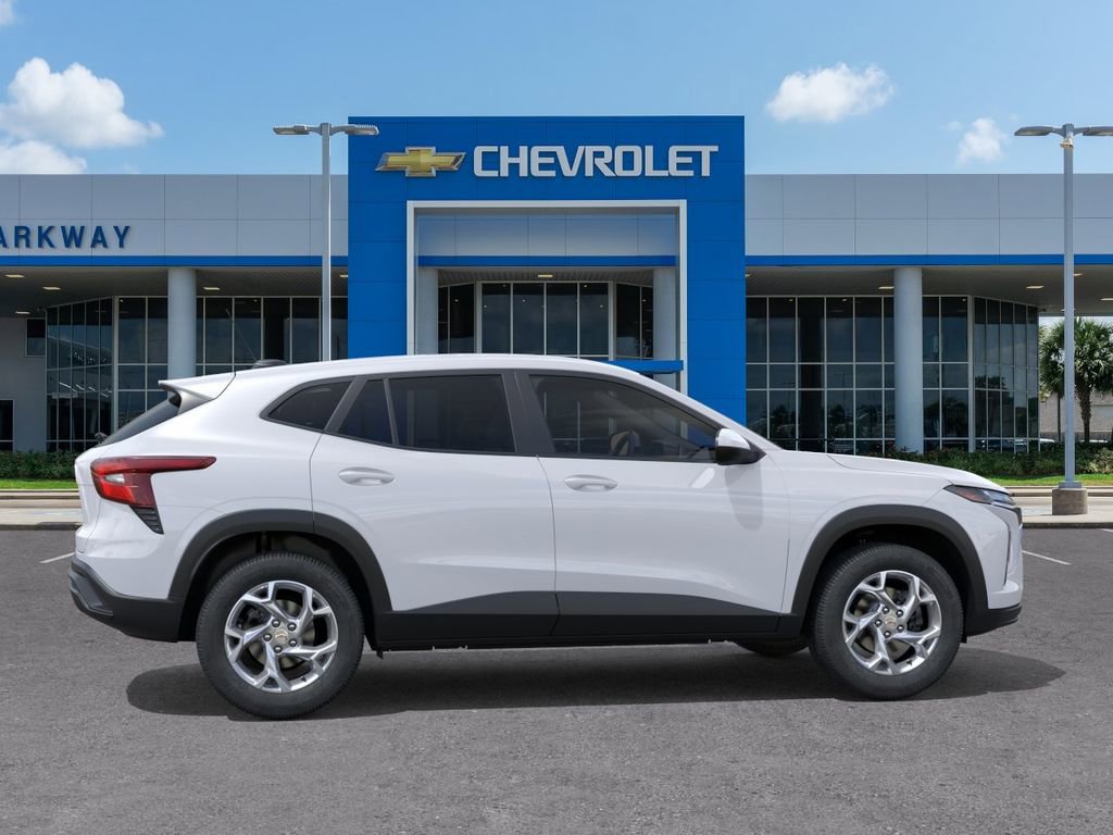 New 2026 Chevrolet Trax LS w/ LS Convenience Package FWD image 5