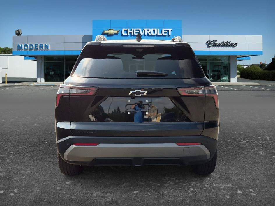 New 2026 Chevrolet Equinox LT w/ Convenience Package II FWD image 4