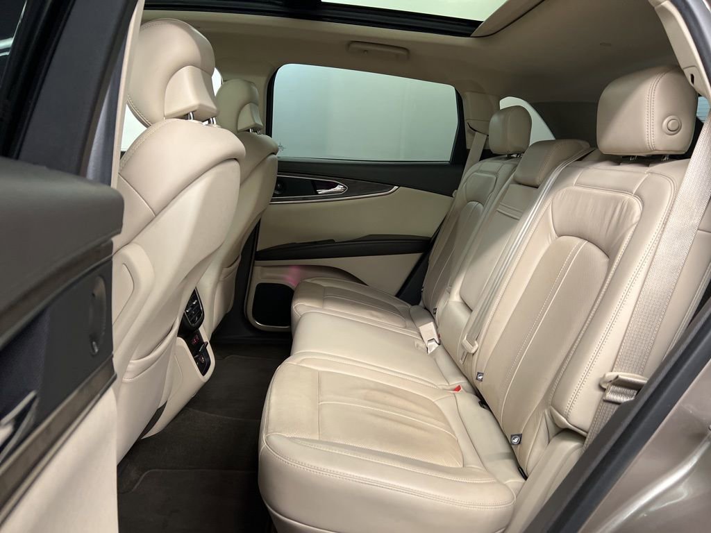 Certified 2020 Lincoln Nautilus Reserve w/ Equipment Group 201A AWD/4WD image 12