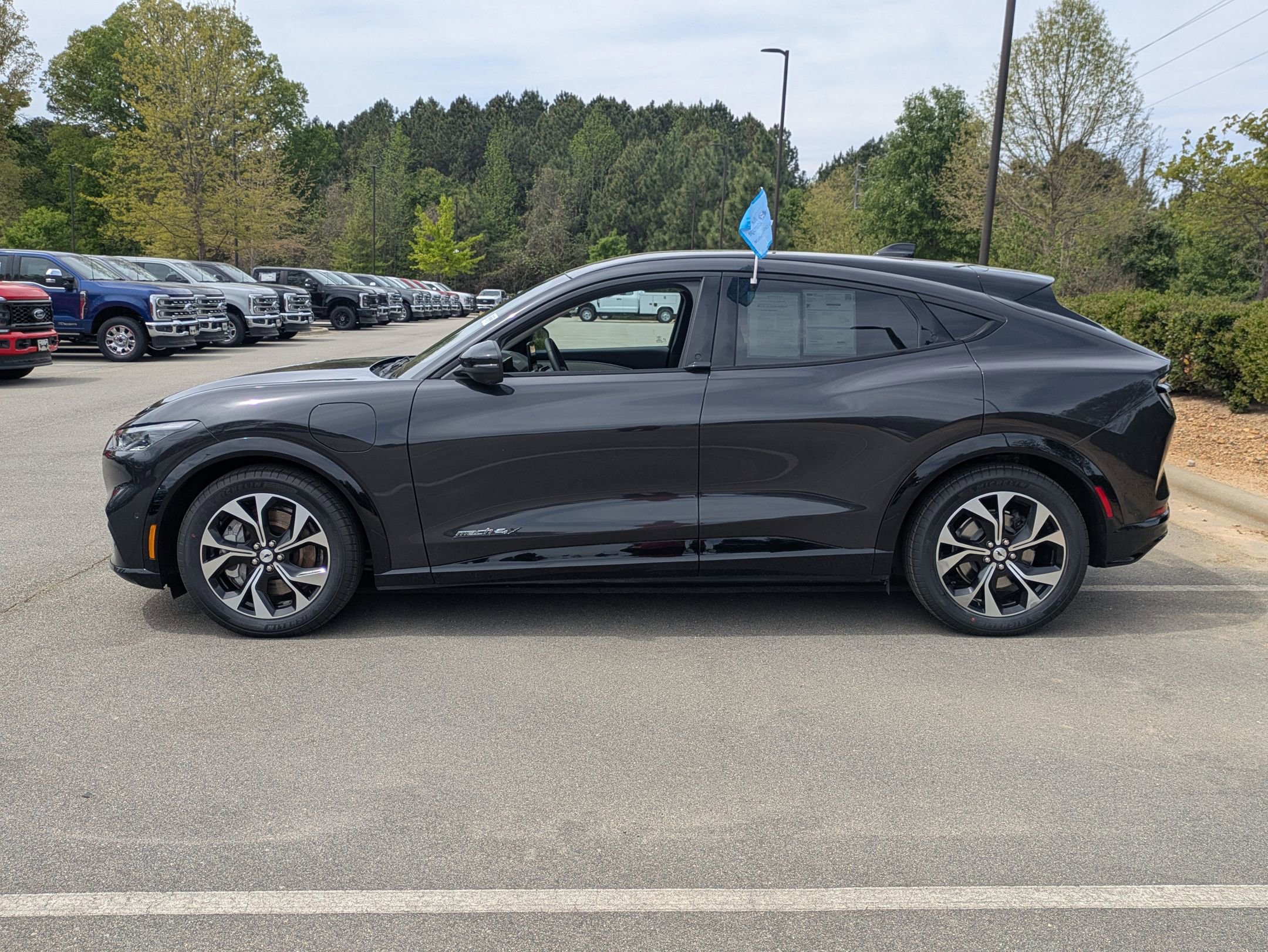 Certified 2022 Ford Mustang Mach-E Premium AWD/4WD image 7