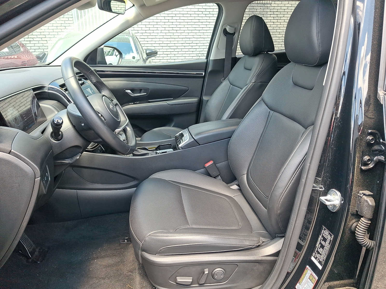 Used 2023 Hyundai Tucson SEL w/ Convenience Package AWD/4WD image 11