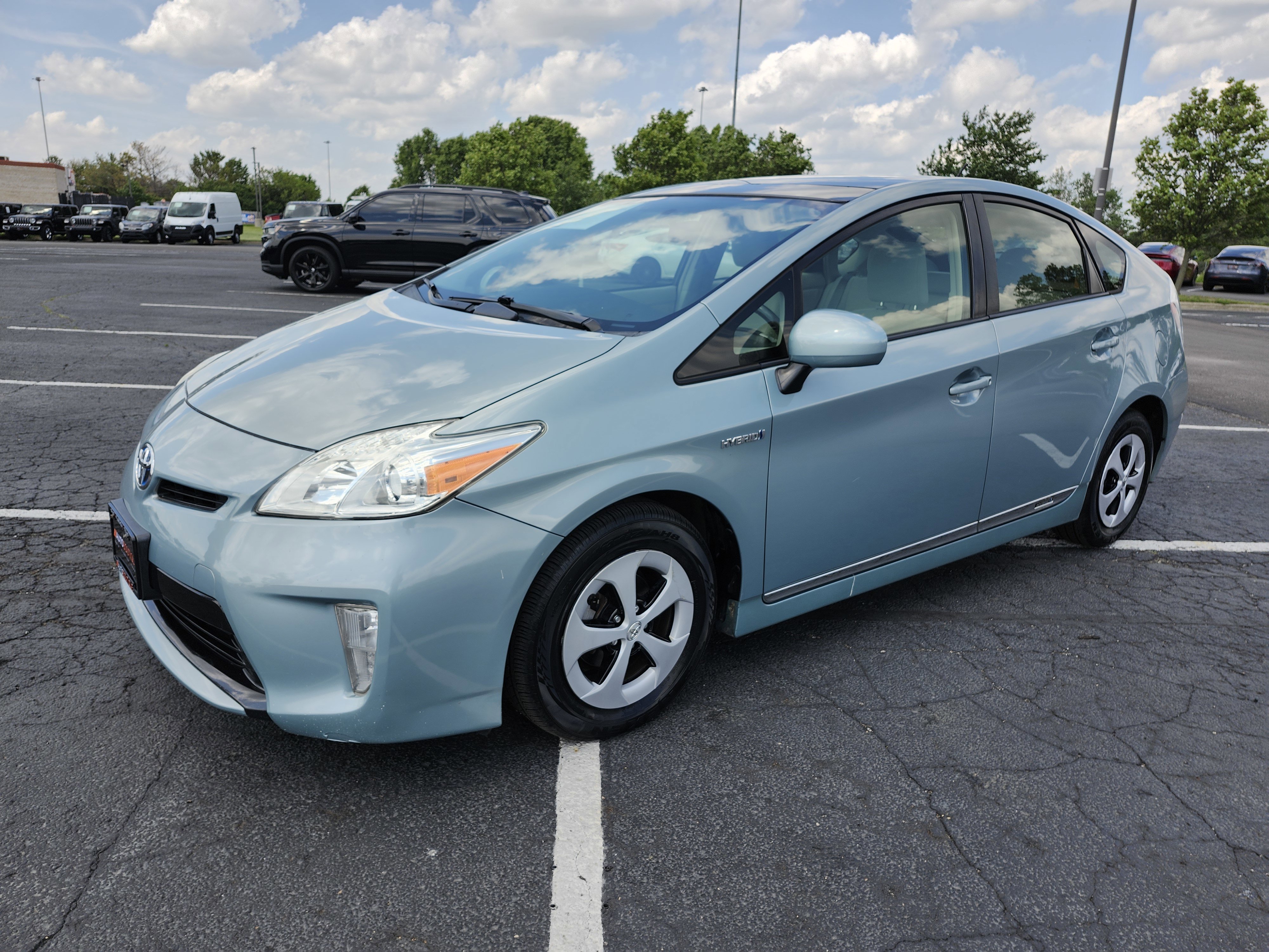 Used 2012 Toyota Prius Three w/ Solar Roof Pkg FWD image 10