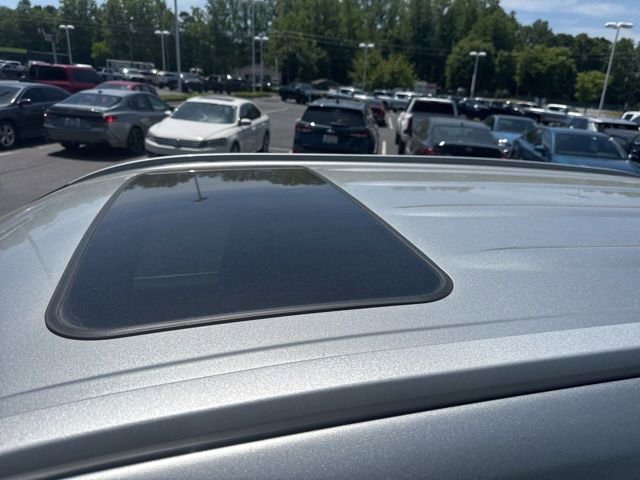 Used 2023 Toyota Highlander XLE FWD image 11