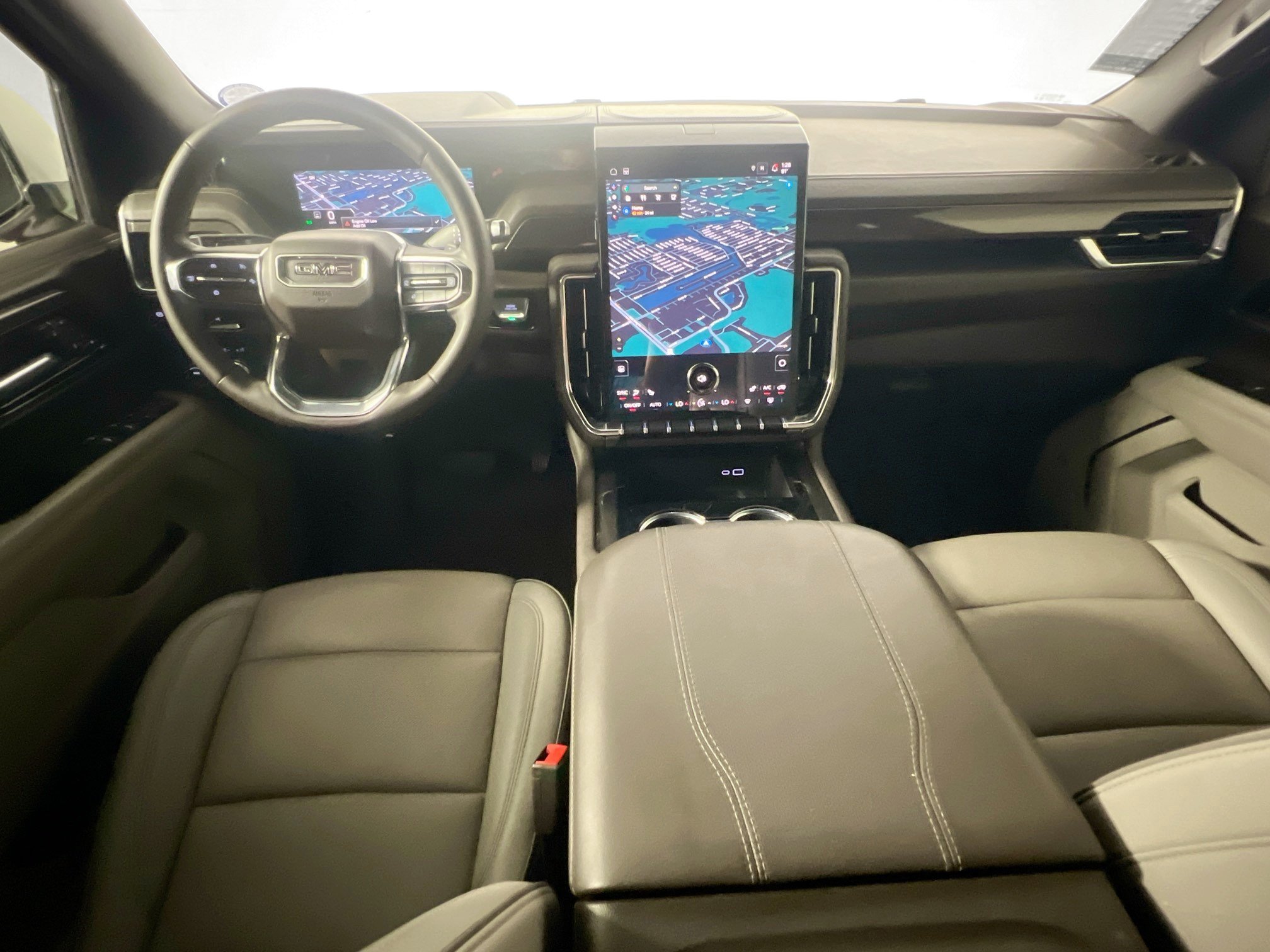 Used 2025 GMC Yukon Elevation RWD image 29