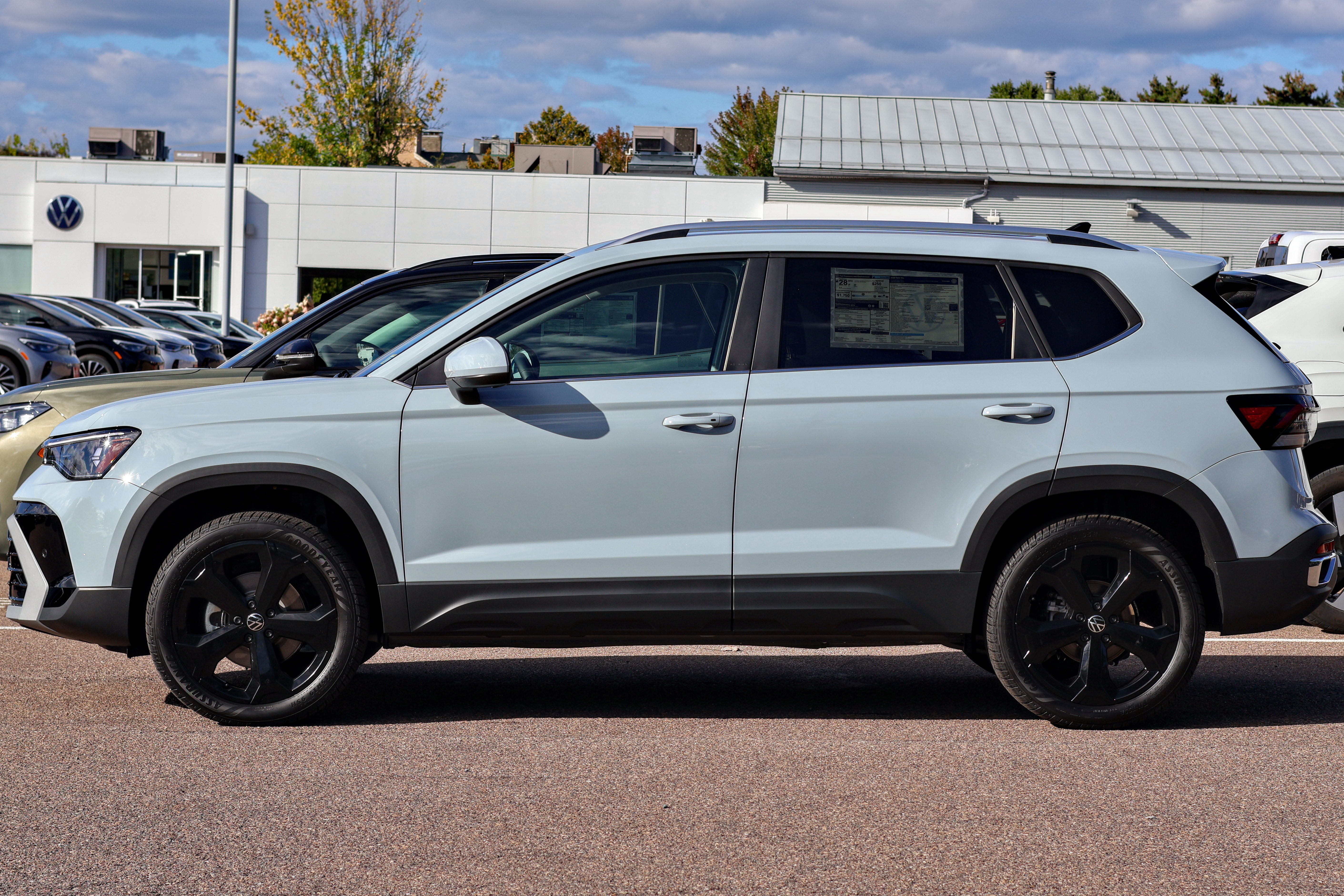 New 2026 Volkswagen Taos SEL AWD/4WD image 3