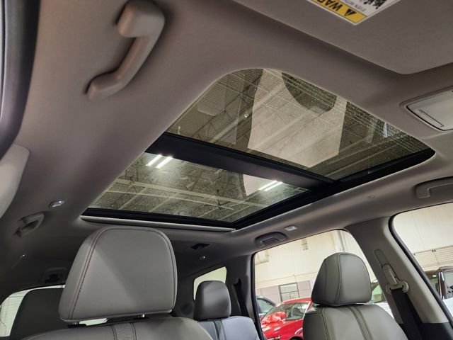 Certified 2025 Honda Pilot Touring image 34