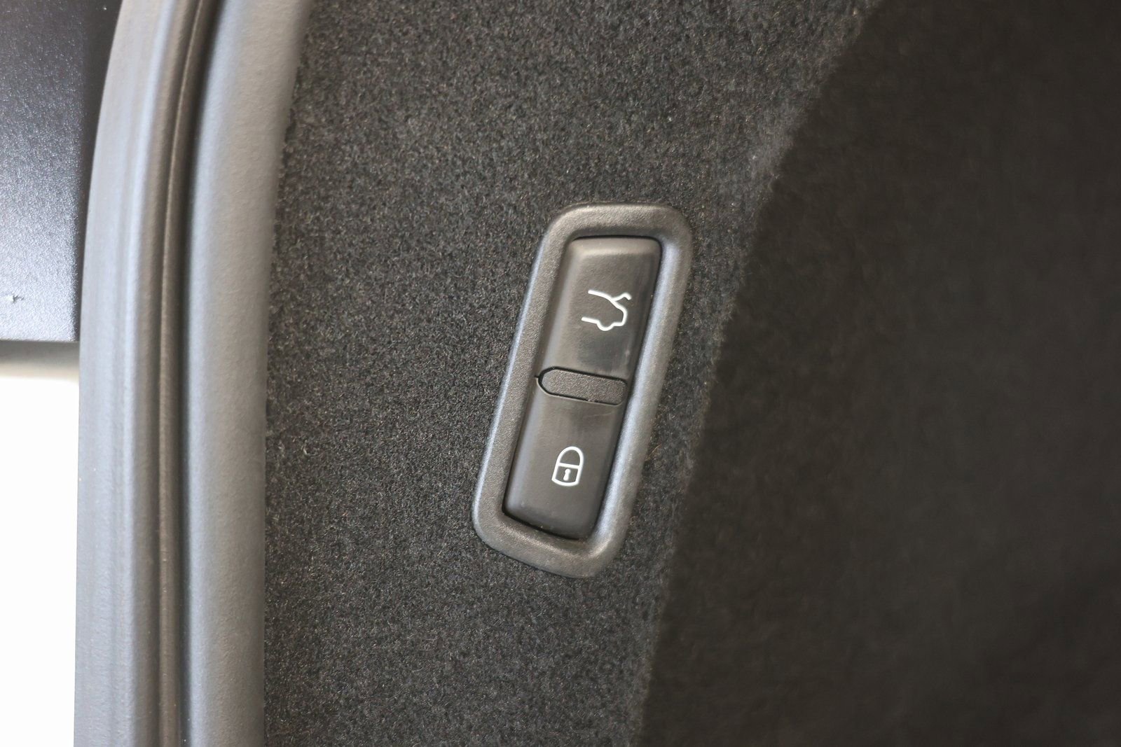 Used 2021 Maserati Levante GTS image 43