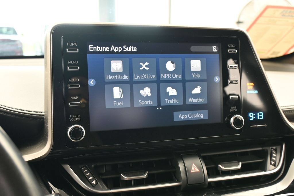 Used 2019 Toyota C-HR XLE FWD image 18