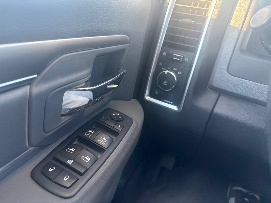 Used 2019 RAM 1500 Warlock AWD/4WD image 15