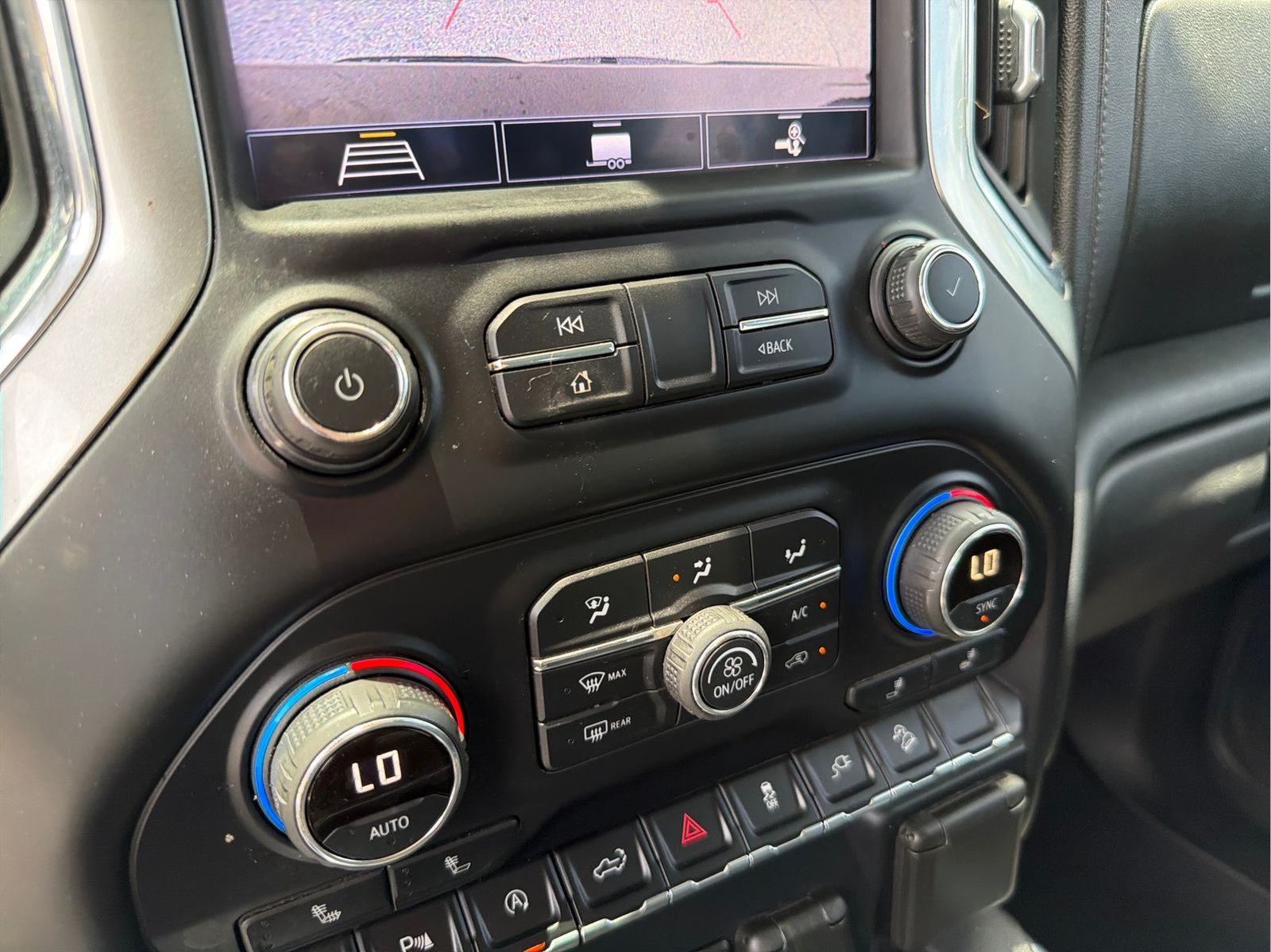 Used 2020 Chevrolet Silverado 1500 LT Trail Boss AWD/4WD image 23