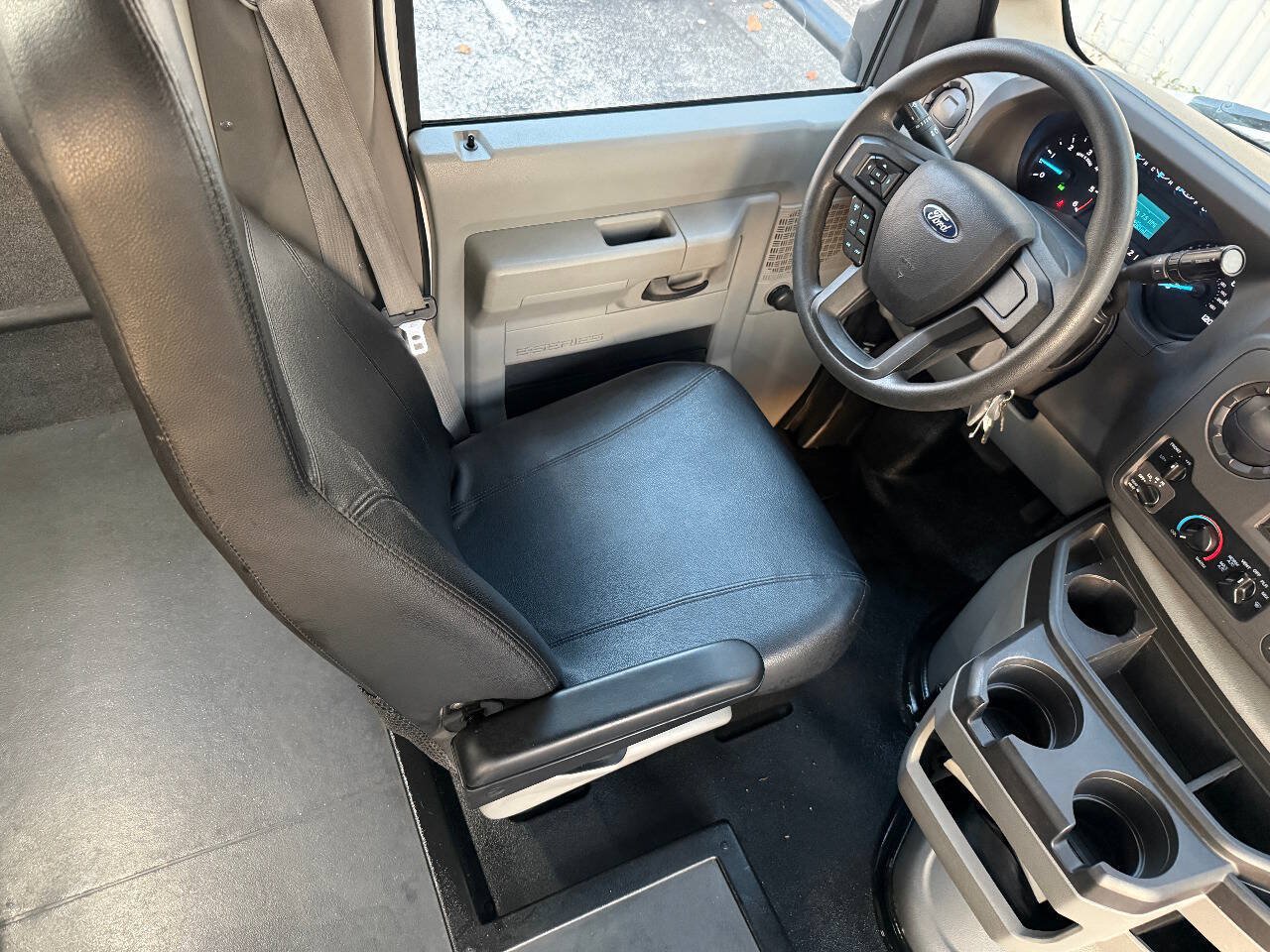 Used 2023 Ford E-450 and Econoline 450 Super Duty w/ Shuttle Bus Prep Package RWD image 59